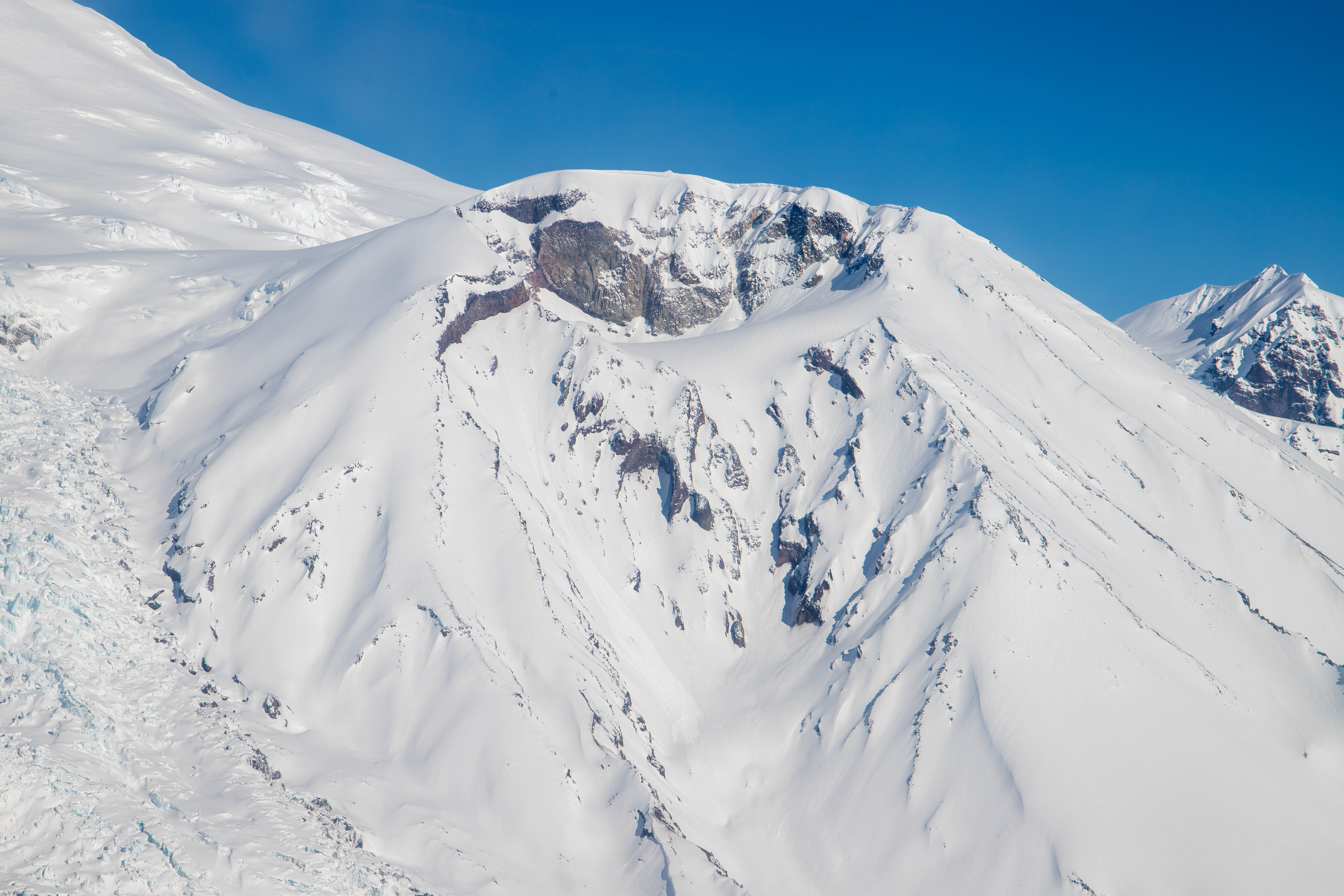 photos pf mt spurr alaska